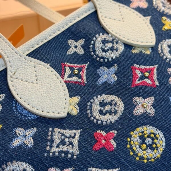 Louis Vuitton Neverfull BB tote bag