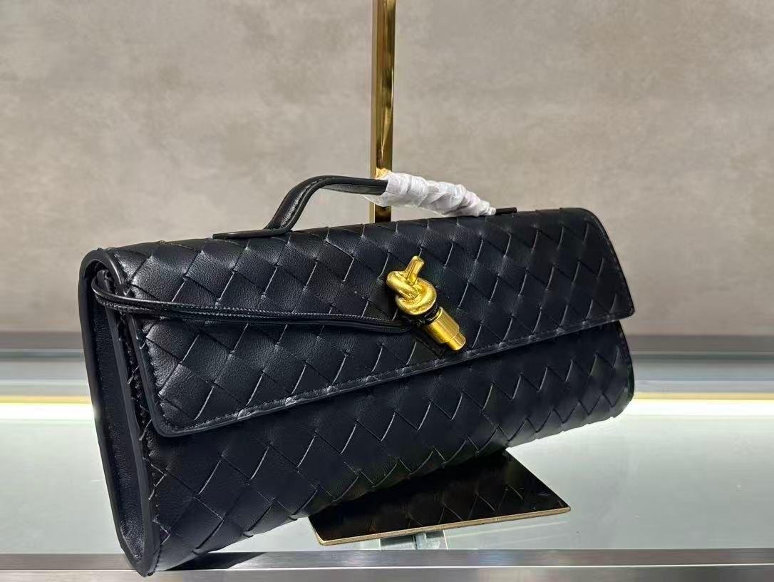 Bottega Veneta Andiamo Clutch "Black" - Slika 4