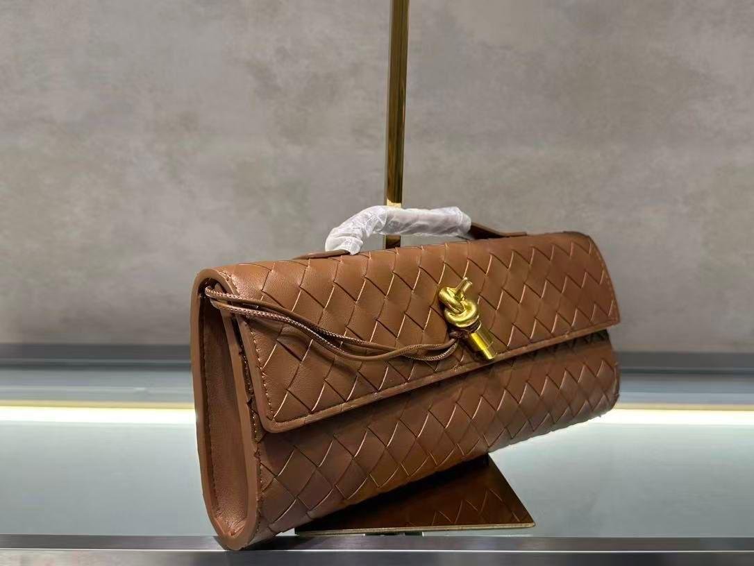 Bottega Veneta Andiamo Clutch "Brown" - Slika 3