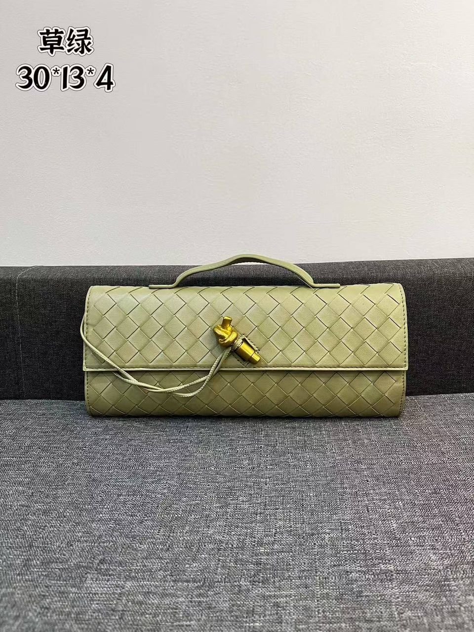 Bottega Veneta Andiamo Clutch "Green"