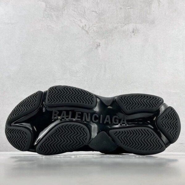 Balenciaga "Black"